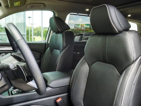 Used 2025 Honda Pilot Elite image 35