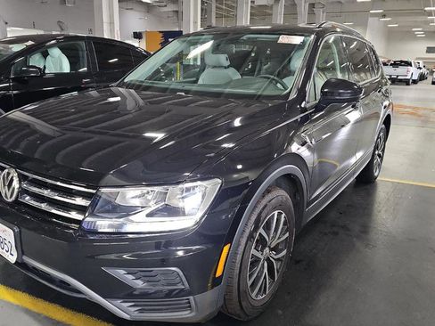 Used 2021 Volkswagen Tiguan S FWD image 2
