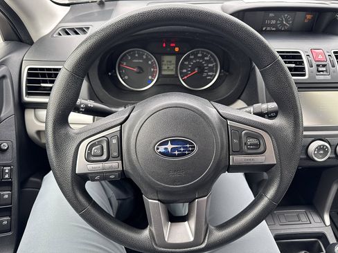 Used 2018 Subaru Forester 2.5i AWD/4WD image 14