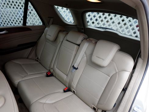 Used 2013 Mercedes-Benz ML 350 4MATIC image 14