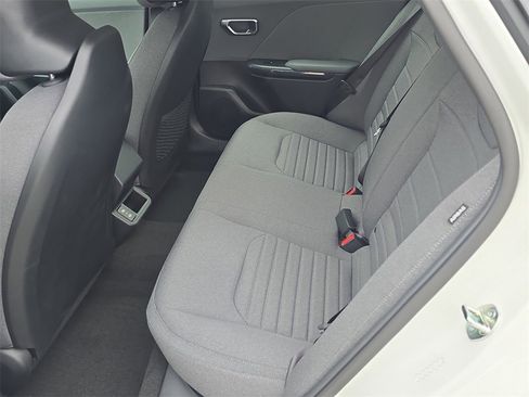 New 2025 Kia K4 EX image 18
