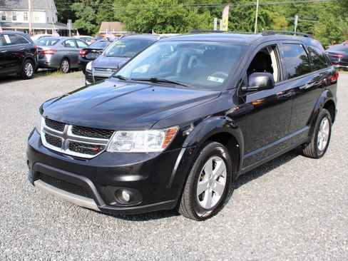 Used 2012 Dodge Journey SXT w/ Popular Equipment Group FWD image 2