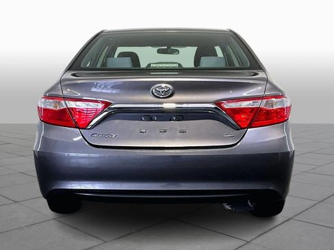Used 2017 Toyota Camry LE image 5