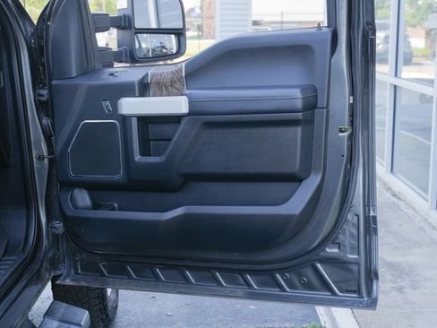 Used 2018 Ford F350 Lariat w/ Chrome Package AWD/4WD image 30