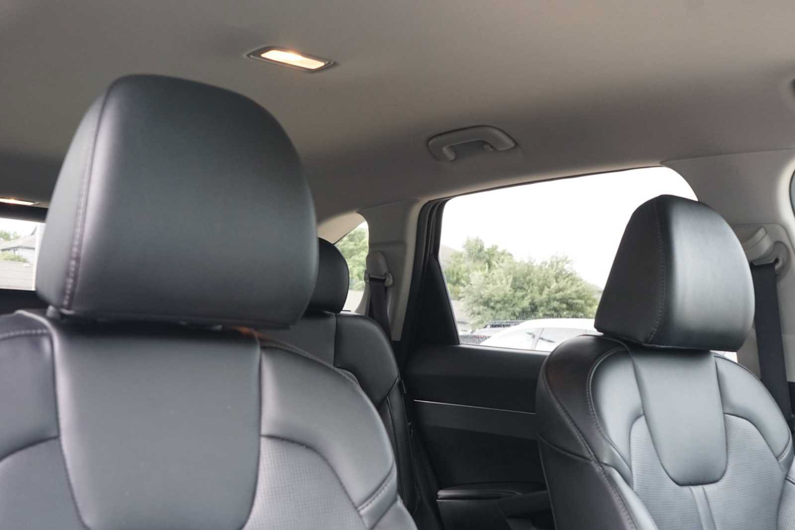 Used 2024 Kia Sorento S FWD image 25