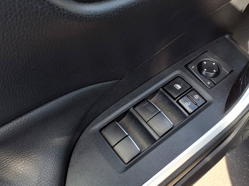 Certified 2021 Toyota RAV4 XLE Premium AWD/4WD image 20