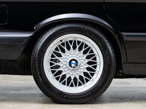 Used 1988 BMW M5 image 33