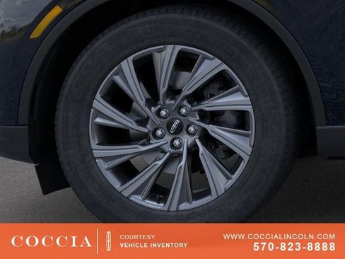 New 2026 Lincoln Aviator AWD image 19