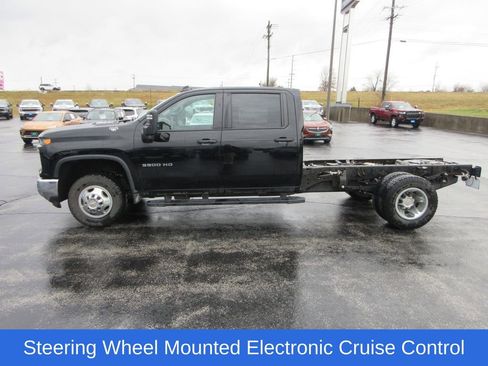 Used 2024 Chevrolet Silverado 3500 W/T w/ WT Convenience Package image 2