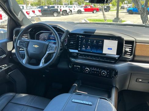 Used 2024 Chevrolet Silverado 3500 High Country w/ High Country Premium Package AWD/4WD image 21