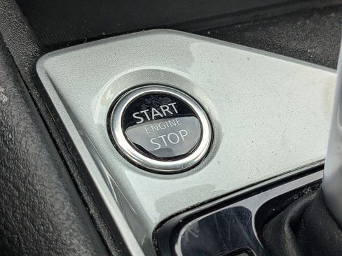 Used 2025 Nissan Altima 2.5 SV FWD image 47