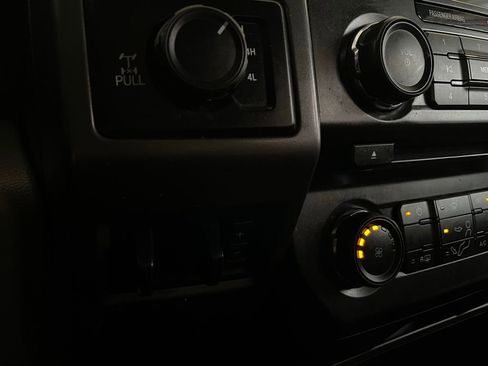 Used 2018 Ford F250 XLT w/ XLT Value Package AWD/4WD image 32