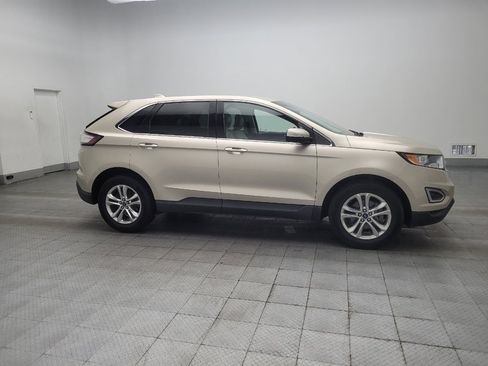 Used 2018 Ford Edge Titanium w/ Technology Package FWD image 11