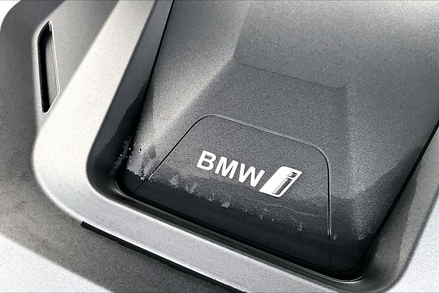 Used 2025 BMW i4 eDrive40 w/ M Sport Package RWD image 32