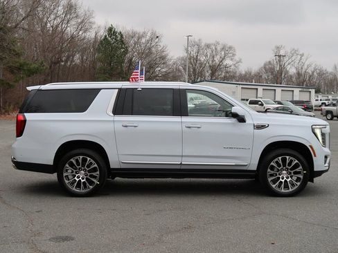 New 2026 GMC Yukon XL Denali w/ Sun & Power Step Package image 3