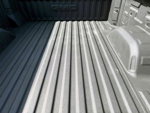 Used 2025 GMC Sierra 1500 Elevation w/ Preferred Package image 12