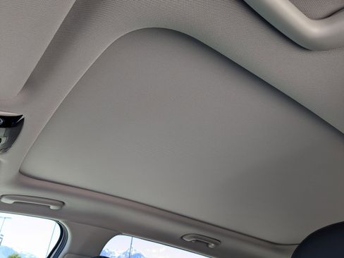 Used 2022 Kia Sorento EX w/ Panoramic Sunroof Package FWD image 14