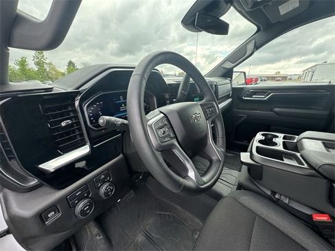 Certified 2024 Chevrolet Silverado 1500 RST w/ Dark Appearance Package image 11