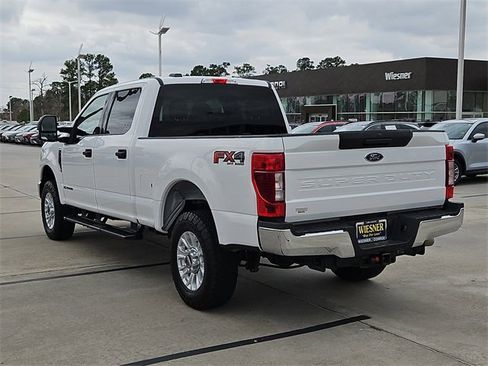 Used 2021 Ford F250 XLT w/ FX4 Off-Road Package image 12