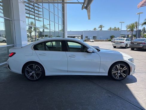 Used 2022 BMW 330i Sedan w/ Driving Assistance Package RWD image 3