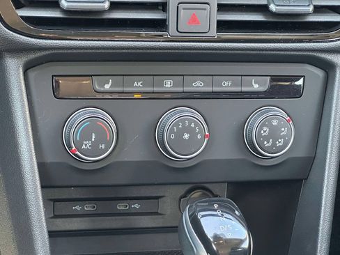 Certified 2022 Volkswagen Taos S AWD/4WD image 17