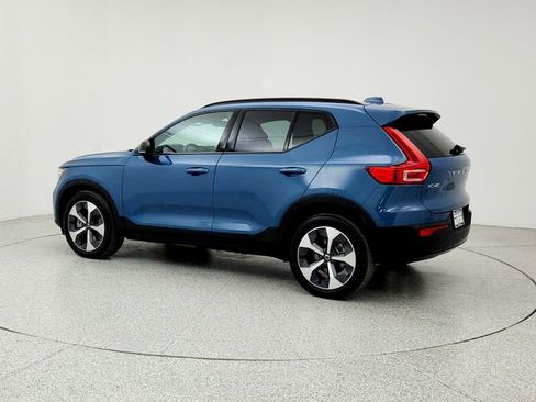 Used 2023 Volvo XC40 B5 Plus w/ Driver Assist Package image 7