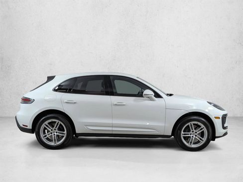 Certified 2025 Porsche Macan Turbo AWD/4WD image 8