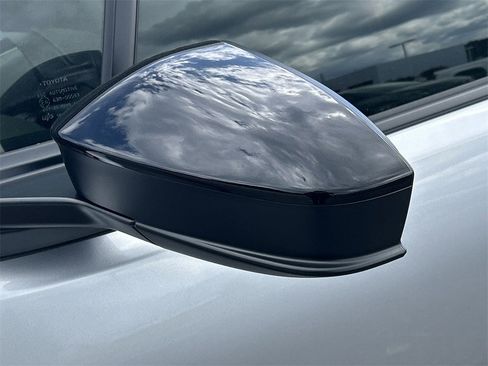 New 2025 Toyota Prius XSE image 27