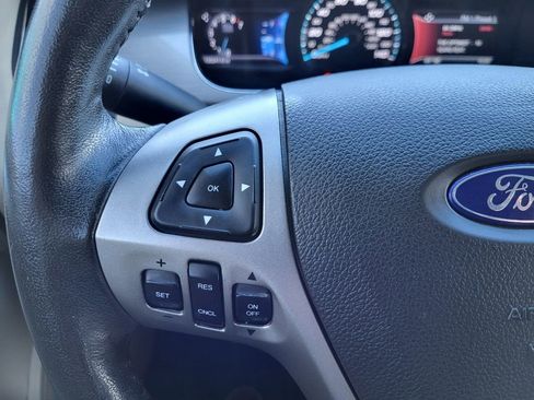 Used 2014 Ford Taurus SEL w/ Equipment Group 201A image 24