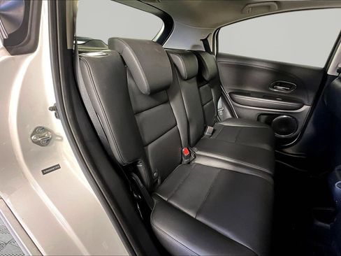 Used 2019 Honda HR-V Touring image 25