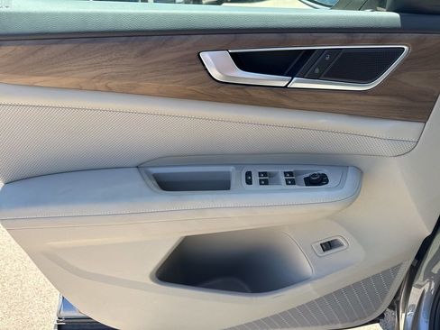 New 2026 Volkswagen Atlas SE FWD image 16