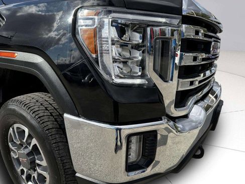 Used 2023 GMC Sierra 3500 SLE w/ SLE Convenience Package image 12