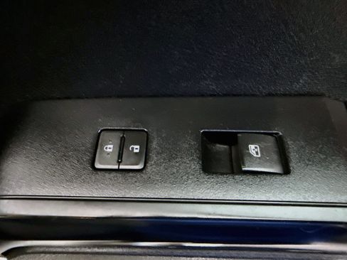 Used 2021 Toyota Tacoma SR RWD image 30