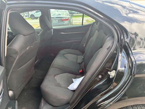 Used 2020 Toyota Camry LE w/ Convenience Package FWD image 10