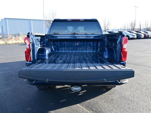 Used 2023 Chevrolet Silverado 1500 Custom image 12