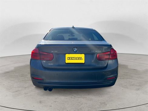 Used 2017 BMW 330i xDrive Sedan image 4