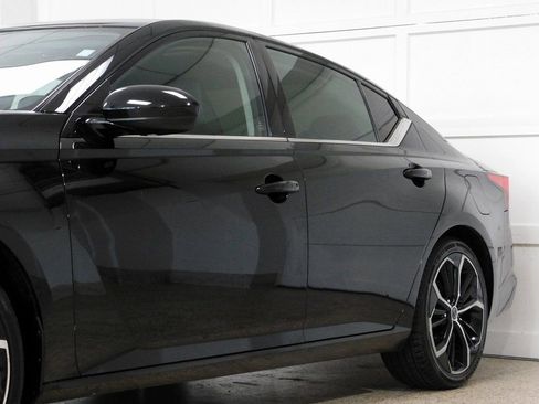 Used 2023 Nissan Altima 2.5 SR image 21