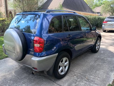 Used 2004 Toyota RAV4 4WD image 3