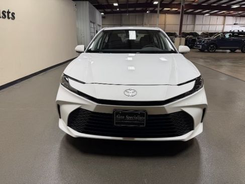 Used 2025 Toyota Camry LE FWD image 7