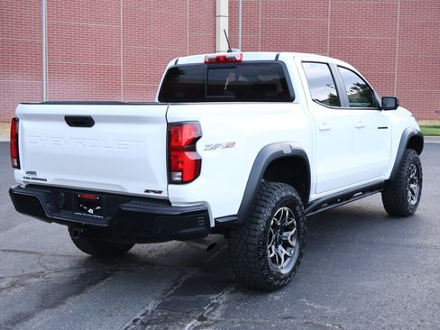 Used 2026 Chevrolet Colorado ZR2 w/ Technology Package AWD/4WD image 36