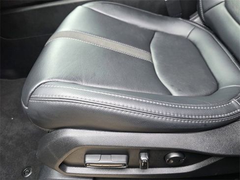 Used 2025 Honda Pilot Touring image 19