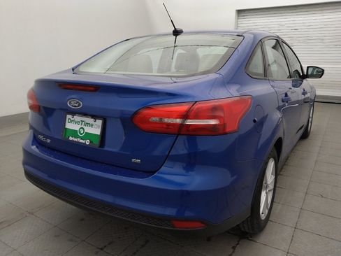 Used 2018 Ford Focus SE w/ Cold Weather Package FWD image 9