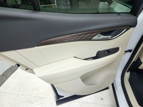 Used 2023 Buick Envision Avenir image 37