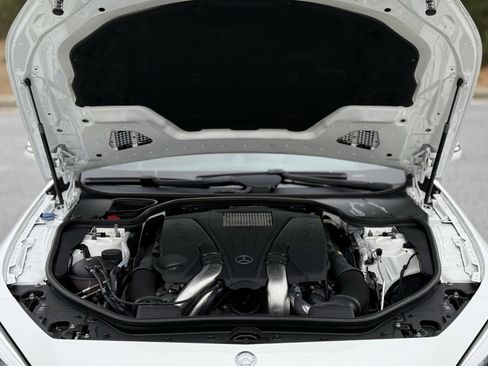 Used 2017 Mercedes-Benz SL 550 image 40