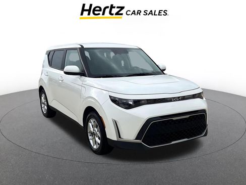 Used 2025 Kia Soul LX w/ LX Technology Package FWD image 1