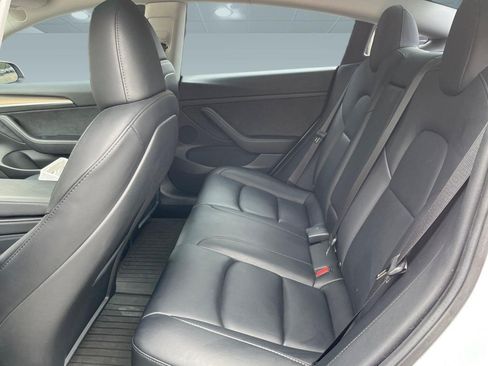Used 2023 Tesla Model 3 Standard Range RWD image 7