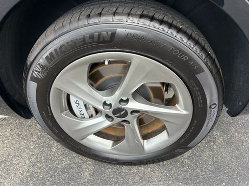 Used 2026 Genesis GV70 2.5T Select AWD/4WD image 32