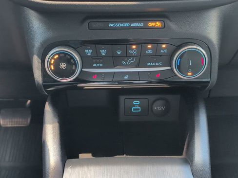 Used 2022 Ford Escape SE w/ Cold Weather Package FWD image 20
