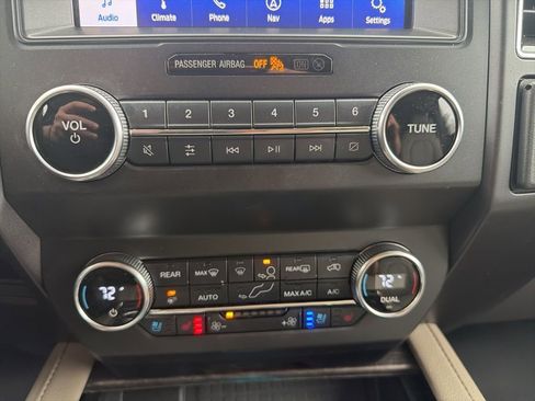 Used 2020 Ford Expedition Limited image 30