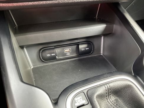 Used 2024 Kia Soul LX w/ Option Group 015 image 16